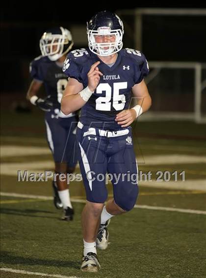 Thumbnail 2 in Loyola vs. Alemany photogallery.