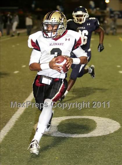 Thumbnail 2 in Loyola vs. Alemany photogallery.