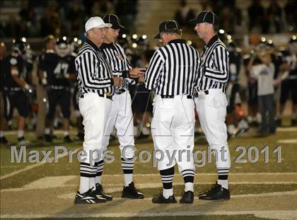 Thumbnail 2 in Loyola vs. Alemany photogallery.