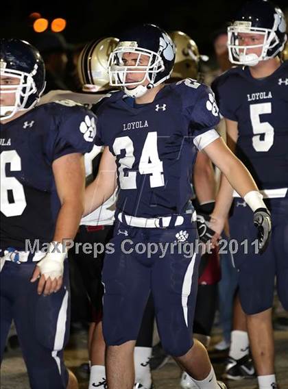 Thumbnail 3 in Loyola vs. Alemany photogallery.