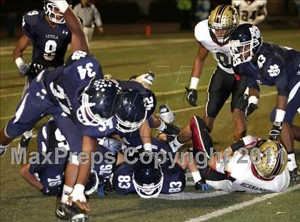 Thumbnail 2 in Loyola vs. Alemany photogallery.
