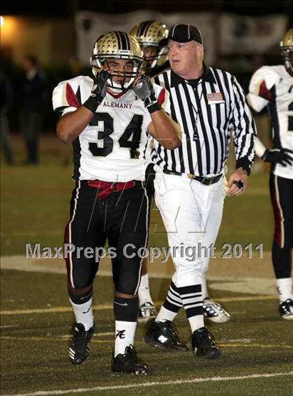 Thumbnail 3 in Loyola vs. Alemany photogallery.