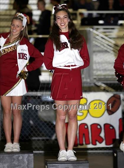 Thumbnail 1 in Loyola vs. Alemany photogallery.