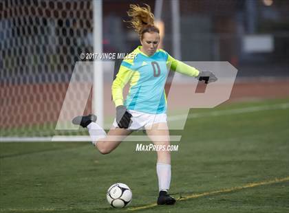 Thumbnail 2 in Bellarmine Prep vs Sumner (WIAA District Playoff) photogallery.