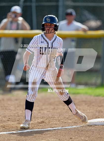 Thumbnail 2 in Davis Sr. @ Elk Grove photogallery.