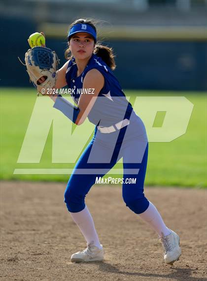 Thumbnail 3 in Davis Sr. @ Elk Grove photogallery.