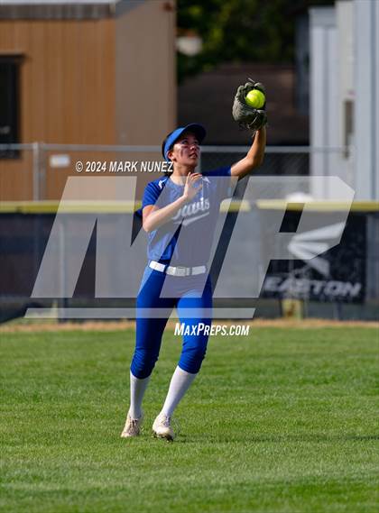 Thumbnail 1 in Davis Sr. @ Elk Grove photogallery.
