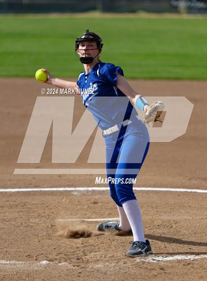 Thumbnail 3 in Davis Sr. @ Elk Grove photogallery.