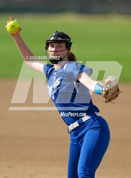 Thumbnail 1 in Davis Sr. @ Elk Grove photogallery.