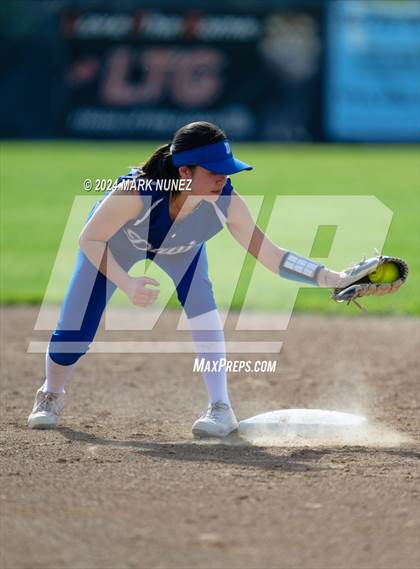 Thumbnail 3 in Davis Sr. @ Elk Grove photogallery.