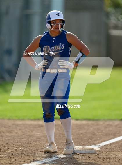 Thumbnail 2 in Davis Sr. @ Elk Grove photogallery.
