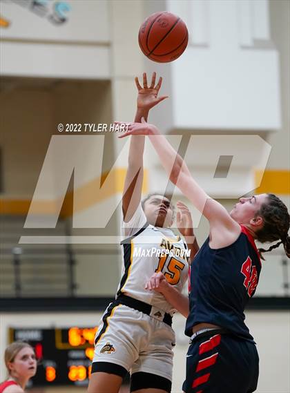 Thumbnail 1 in Terre Haute North Vigo @ Avon photogallery.