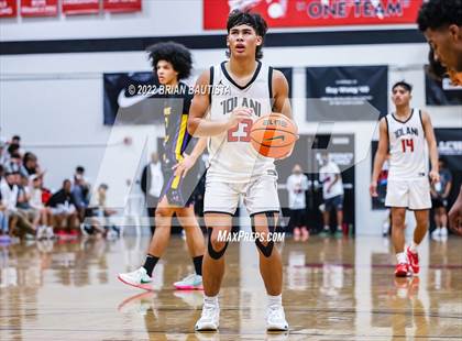 Thumbnail 1 in 'Iolani vs Montverde Academy (Iolani Classic Honolulu - Day 3) photogallery.