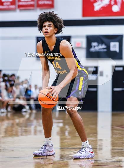 Thumbnail 1 in 'Iolani vs Montverde Academy (Iolani Classic Honolulu - Day 3) photogallery.