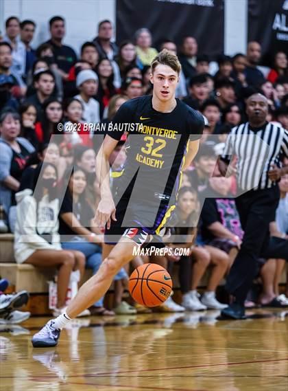 Thumbnail 2 in 'Iolani vs Montverde Academy (Iolani Classic Honolulu - Day 3) photogallery.