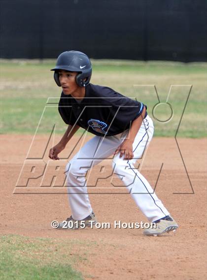Thumbnail 2 in Azusa vs Pomona (CIF Division 5 Wildcard Round)  photogallery.