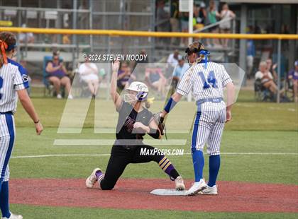 Thumbnail 3 in Doyle vs. Sterlington (LHSAA Division 3 Non-Select Final) photogallery.