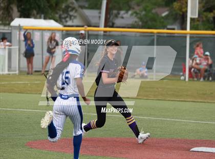 Thumbnail 1 in Doyle vs. Sterlington (LHSAA Division 3 Non-Select Final) photogallery.