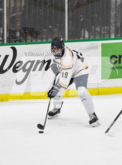 Thumbnail 3 in Webster Thomas vs Aquinas Institute (Section V Class B Final) photogallery.