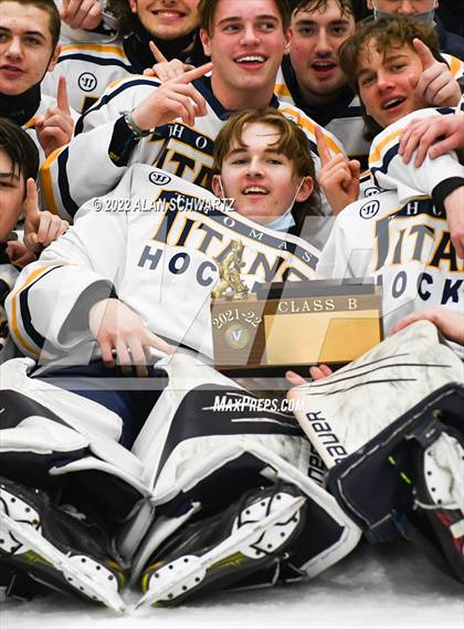 Thumbnail 1 in Webster Thomas vs Aquinas Institute (Section V Class B Final) photogallery.