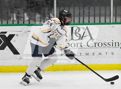 Thumbnail 3 in Webster Thomas vs Aquinas Institute (Section V Class B Final) photogallery.