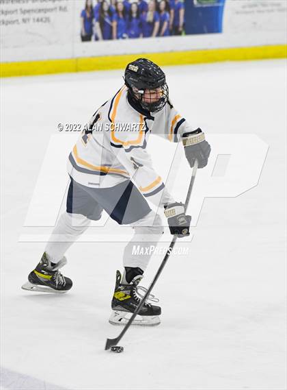 Thumbnail 1 in Webster Thomas vs Aquinas Institute (Section V Class B Final) photogallery.