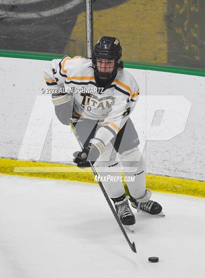 Thumbnail 2 in Webster Thomas vs Aquinas Institute (Section V Class B Final) photogallery.