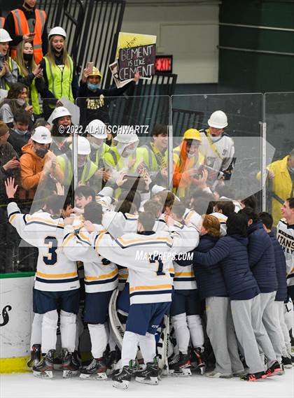 Thumbnail 2 in Webster Thomas vs Aquinas Institute (Section V Class B Final) photogallery.