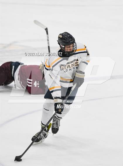 Thumbnail 2 in Webster Thomas vs Aquinas Institute (Section V Class B Final) photogallery.
