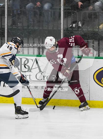 Thumbnail 2 in Webster Thomas vs Aquinas Institute (Section V Class B Final) photogallery.