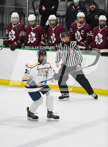 Thumbnail 1 in Webster Thomas vs Aquinas Institute (Section V Class B Final) photogallery.