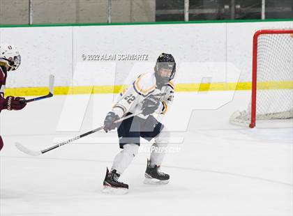 Thumbnail 2 in Webster Thomas vs Aquinas Institute (Section V Class B Final) photogallery.
