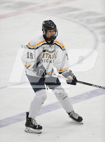 Thumbnail 2 in Webster Thomas vs Aquinas Institute (Section V Class B Final) photogallery.