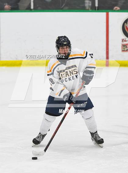 Thumbnail 3 in Webster Thomas vs Aquinas Institute (Section V Class B Final) photogallery.