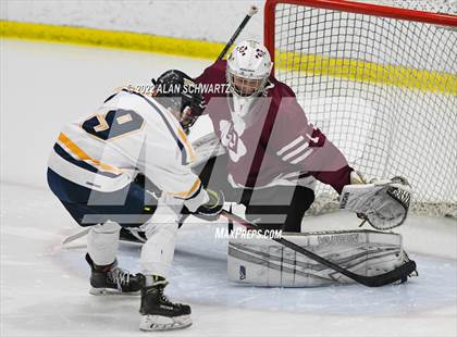 Thumbnail 1 in Webster Thomas vs Aquinas Institute (Section V Class B Final) photogallery.