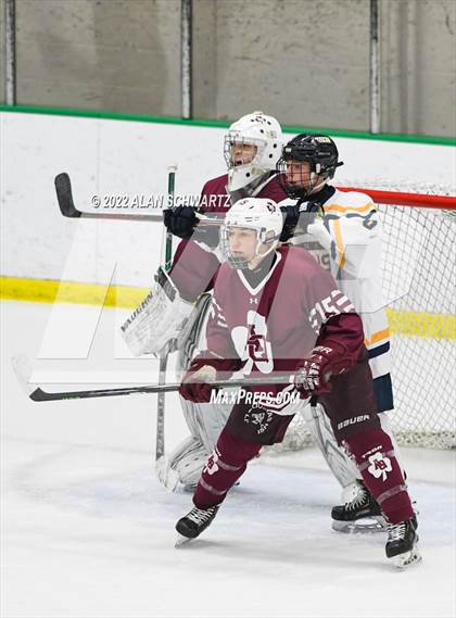 Thumbnail 2 in Webster Thomas vs Aquinas Institute (Section V Class B Final) photogallery.