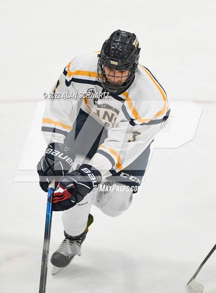 Thumbnail 2 in Webster Thomas vs Aquinas Institute (Section V Class B Final) photogallery.