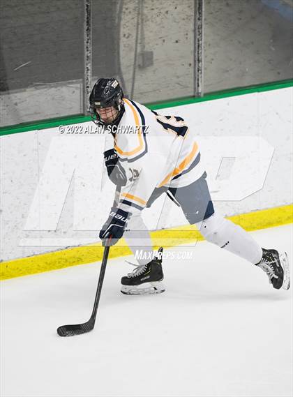 Thumbnail 1 in Webster Thomas vs Aquinas Institute (Section V Class B Final) photogallery.