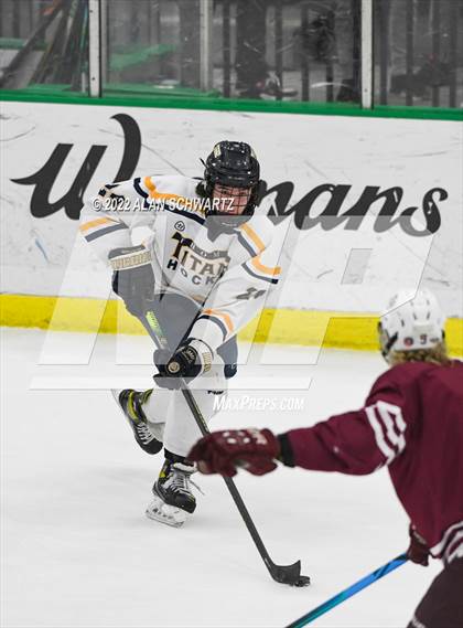 Thumbnail 3 in Webster Thomas vs Aquinas Institute (Section V Class B Final) photogallery.