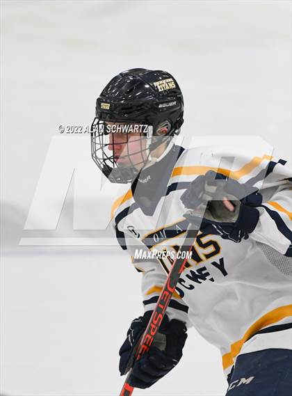 Thumbnail 3 in Webster Thomas vs Aquinas Institute (Section V Class B Final) photogallery.