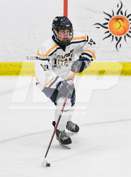 Thumbnail 2 in Webster Thomas vs Aquinas Institute (Section V Class B Final) photogallery.
