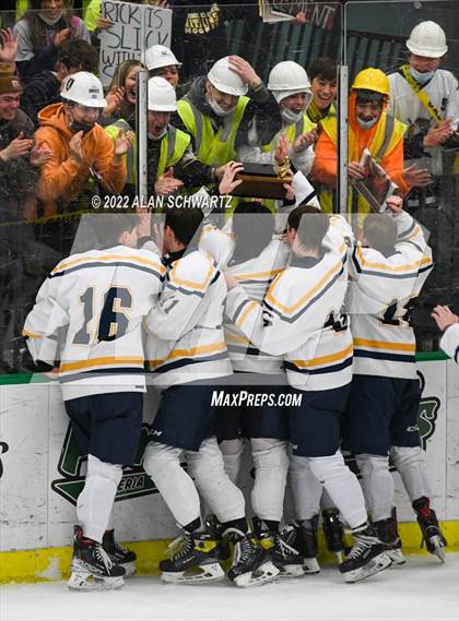Thumbnail 1 in Webster Thomas vs Aquinas Institute (Section V Class B Final) photogallery.