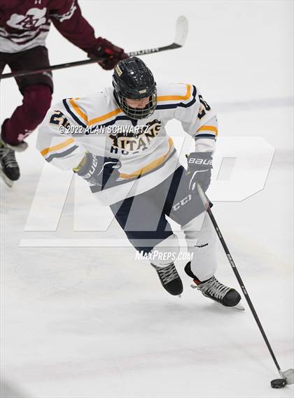 Thumbnail 2 in Webster Thomas vs Aquinas Institute (Section V Class B Final) photogallery.