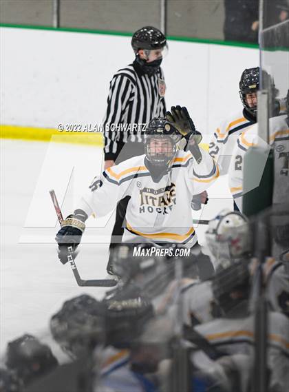 Thumbnail 3 in Webster Thomas vs Aquinas Institute (Section V Class B Final) photogallery.