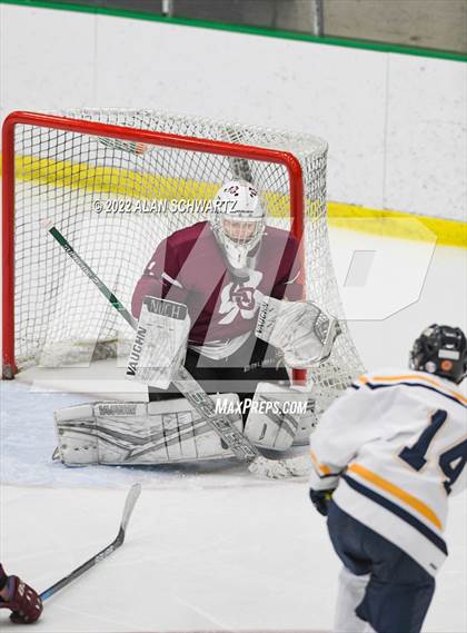 Thumbnail 2 in Webster Thomas vs Aquinas Institute (Section V Class B Final) photogallery.