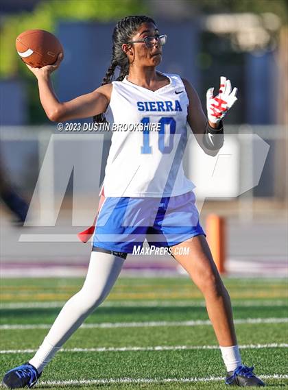 Thumbnail 1 in Sierra @ Tokay photogallery.