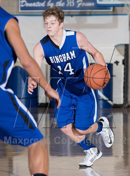 Thumbnail 2 in Poway vs Bingham (Torrey Pines Holiday Classic) photogallery.