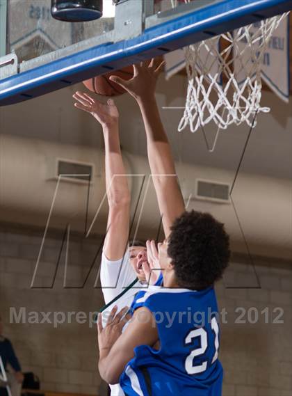 Thumbnail 3 in Poway vs Bingham (Torrey Pines Holiday Classic) photogallery.