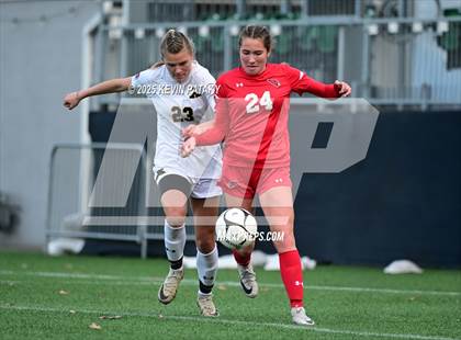 Thumbnail 3 in Amity Regional vs. Greenwich (CIAC Class LL Final) photogallery.