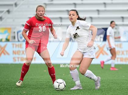 Thumbnail 3 in Amity Regional vs. Greenwich (CIAC Class LL Final) photogallery.